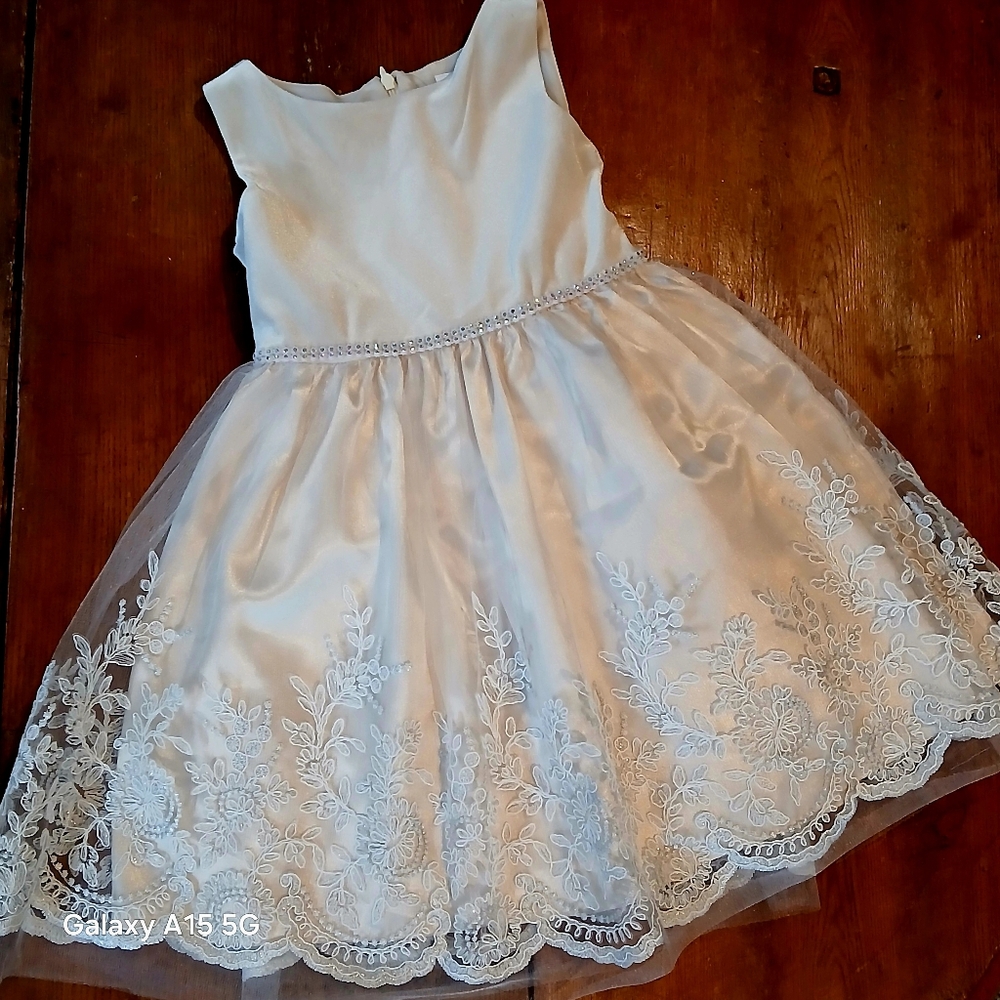 White Lace Tulle Flower Girl Dress